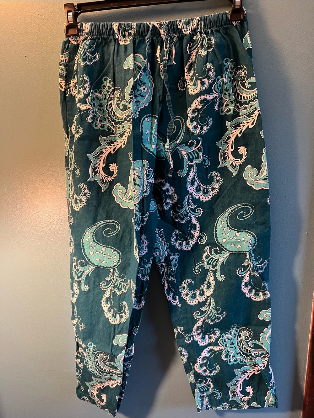 Collections Green White Paisley Pajama Bottoms Pants Medium NWOT